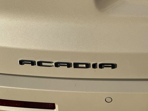 Used 2023 GMC Acadia Denali w/ Denali Ultimate Package image 40