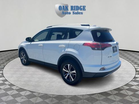 Used 2018 Toyota RAV4 XLE w/ Plus Extra Value Package AWD/4WD image 7
