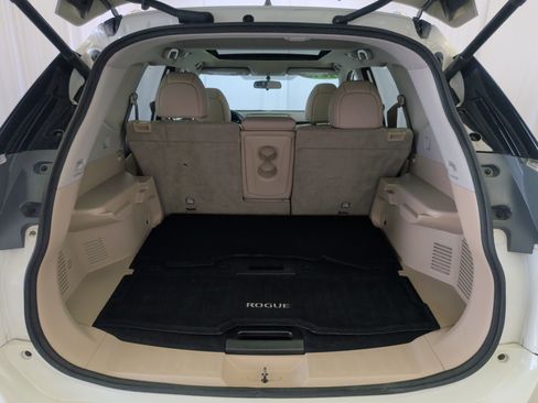 Used 2016 Nissan Rogue SL w/ SL Premium Package FWD image 16
