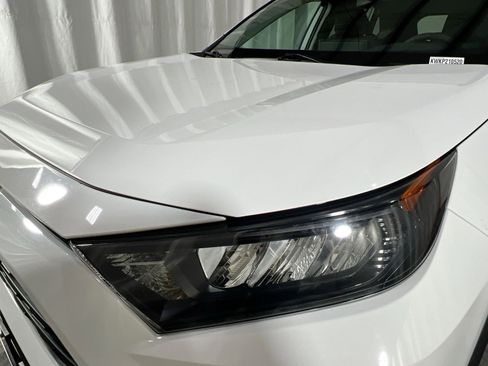 Used 2021 Toyota RAV4 LE image 13