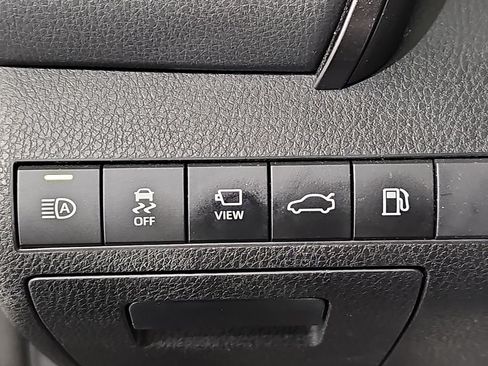 Used 2018 Toyota Camry XSE w/ Driver Assist Package FWD image 28