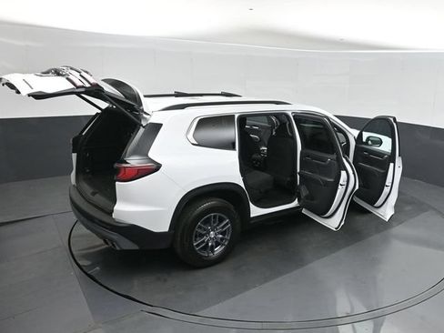Used 2025 GMC Acadia Elevation FWD image 35