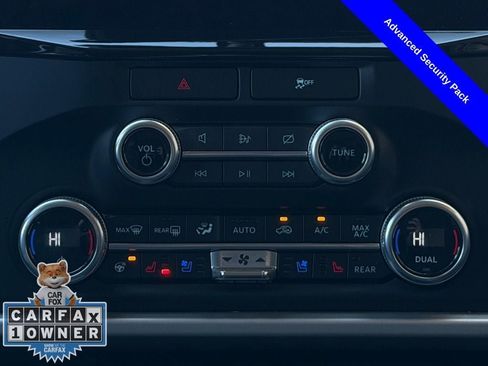 Used 2023 Ford Expedition XLT image 18