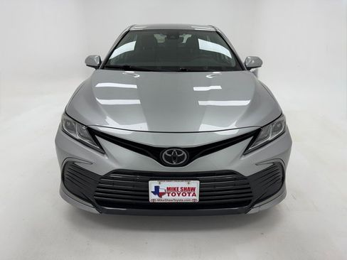 Used 2023 Toyota Camry LE image 3