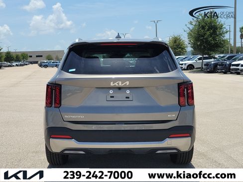 New 2026 Kia Sorento EX FWD image 5