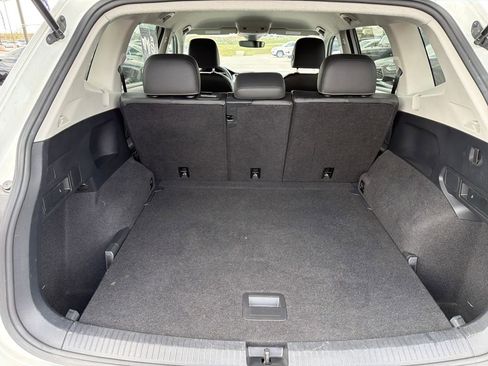 Used 2023 Volkswagen Tiguan SE image 28
