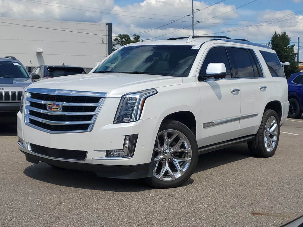 Used 2018 Cadillac Escalade Premium Luxury AWD/4WD image 38