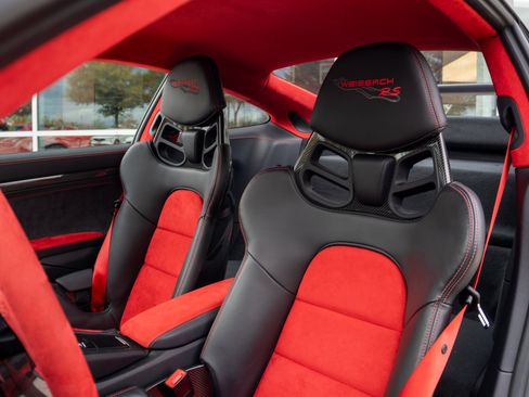 Used 2018 Porsche 911 GT2 RS image 12