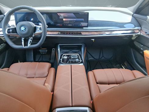 New 2026 BMW 750e xDrive w/ Executive Package image 12