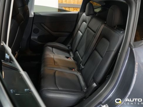 Used 2022 Tesla Model Y Long Range image 27