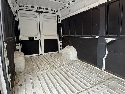 Used 2024 RAM ProMaster 2500 w/ Convenience Group FWD image 14