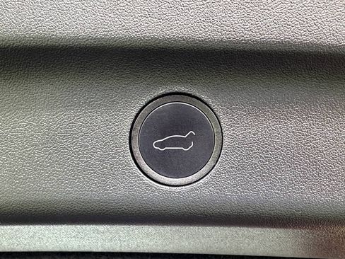 Used 2025 Tesla Model Y Performance AWD/4WD image 27