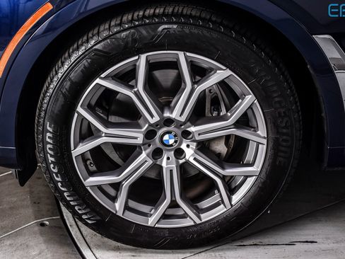 Used 2023 BMW X7 xDrive40i w/ Premium Package image 10