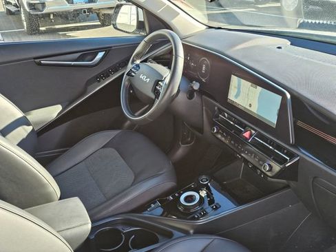 Certified 2023 Kia Niro Wind w/ Wind Preserve Package image 12