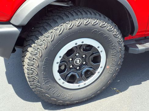 Used 2024 Ford Bronco Outer Banks w/ Sasquatch Package AWD/4WD image 28