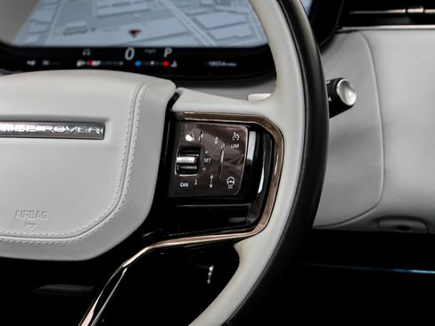 Used 2023 Land Rover Range Rover Sport SE Dynamic image 20