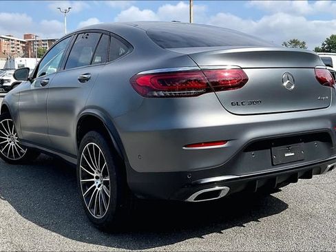 Used 2023 Mercedes-Benz GLC 300 4MATIC Coupe image 3