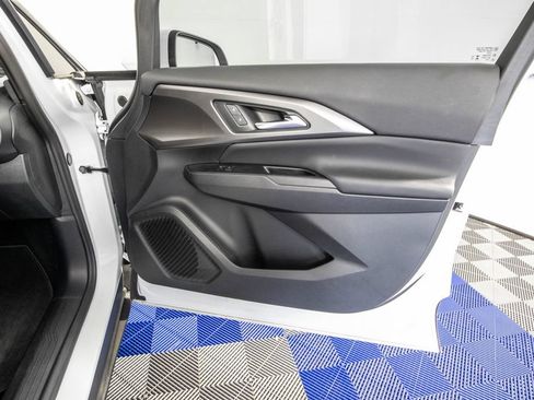 Used 2025 Chevrolet Equinox EV LT w/ Comfort Package FWD image 14