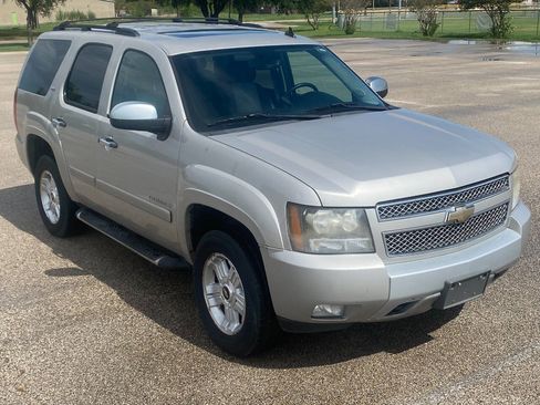 Used 2008 Chevrolet Tahoe LT w/ LT Preferred Equipment Group AWD/4WD image 4