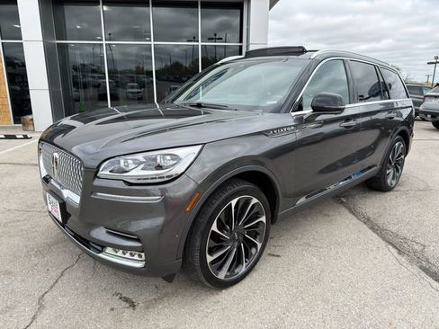 Used 2020 Lincoln Aviator Reserve w/ Equipment Group 202A AWD/4WD image 3