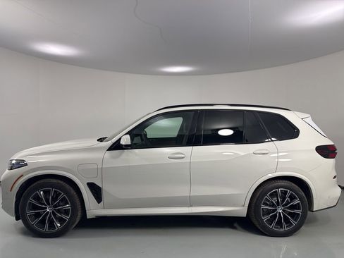 New 2026 BMW X5 xDrive50e AWD/4WD image 4
