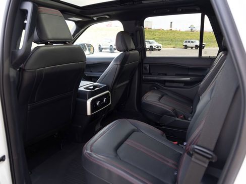 Used 2023 Ford Expedition Limited image 20