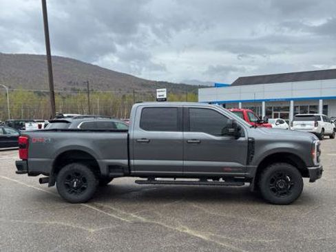 Used 2023 Ford F250 XLT w/ XLT Premium Package AWD/4WD image 4