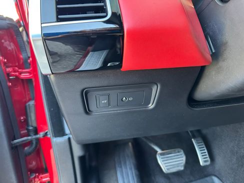 Used 2021 Land Rover Range Rover Sport HST image 32