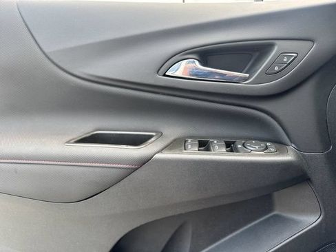 Used 2023 Chevrolet Equinox RS w/ RS Leather Package FWD image 18
