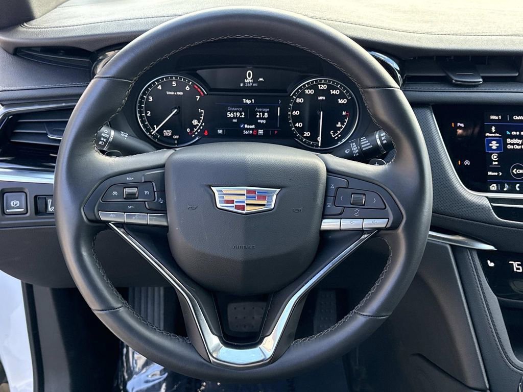 New 2025 Cadillac XT6 Luxury AWD/4WD image 19