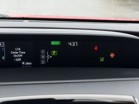Used 2021 Toyota Prius Prime LE FWD image 11