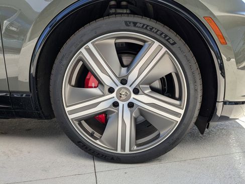 New 2024 Porsche Macan Turbo Electric image 29