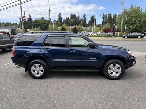 Used 2004 Toyota 4Runner SR5 w/ Preferred Accessory Pkg AWD/4WD image 9