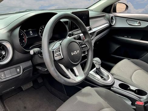 Used 2024 Kia Forte LXS FWD image 15