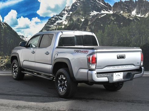 Certified 2021 Toyota Tacoma TRD Off-Road image 9