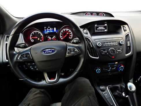 Used 2018 Ford Focus ST FWD image 17