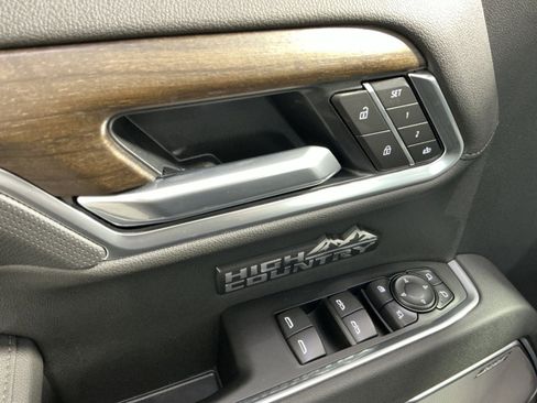 New 2026 Chevrolet Silverado 1500 High Country w/ Midnight Edition image 23