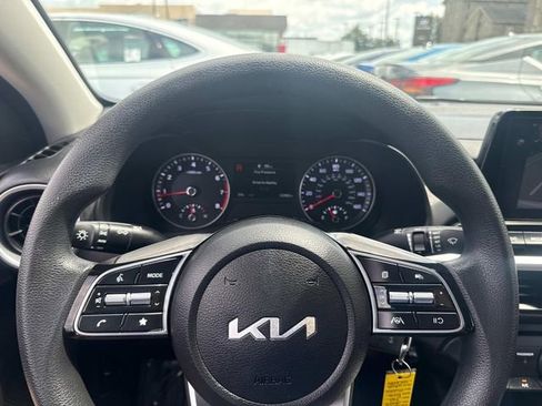 Used 2023 Kia Forte LXS image 27