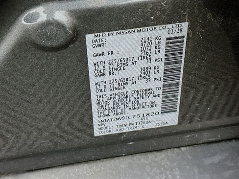 Used 2018 Nissan Rogue S AWD/4WD image 12