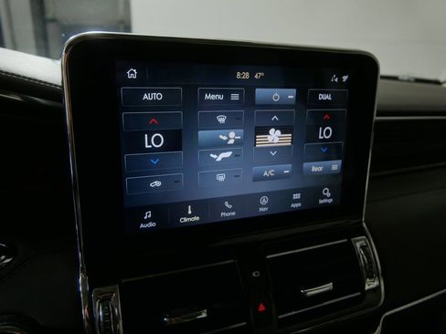 Used 2020 Lincoln Navigator Black Label w/ Cargo Convenience Package AWD/4WD image 33