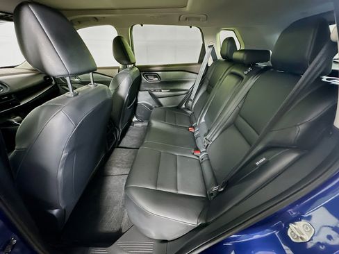 Used 2023 Nissan Rogue SV w/ SV Premium B Package FWD image 27