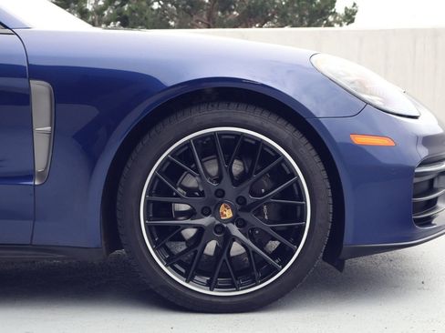 Certified 2022 Porsche Panamera 4 Platinum Edition image 11