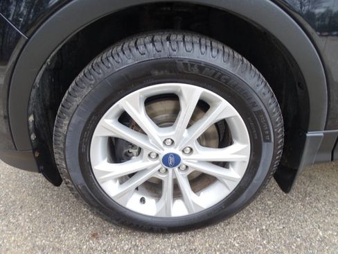 Used 2019 Ford Escape SEL image 41