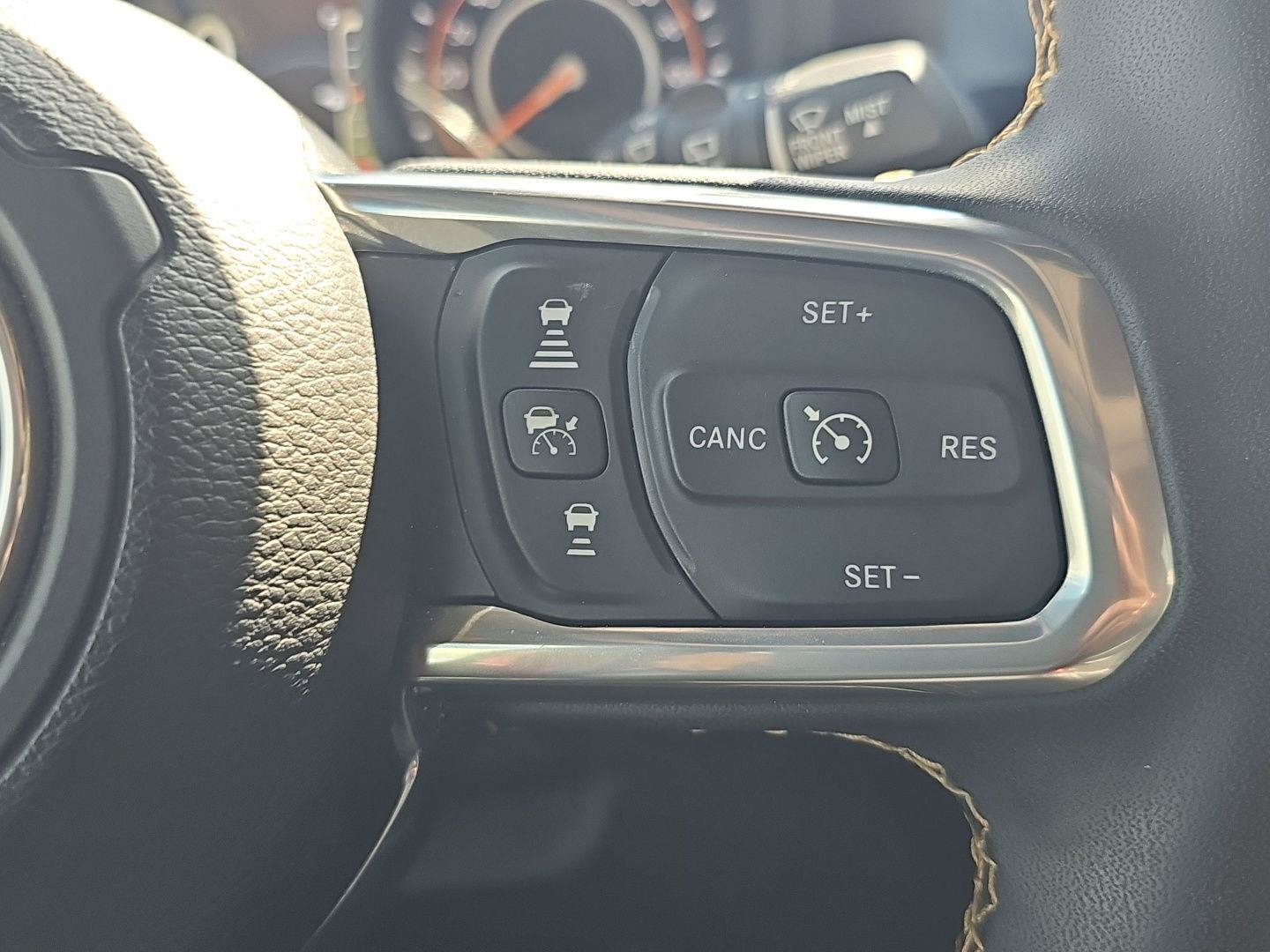 Used 2024 Jeep Wrangler Unlimited Sahara AWD/4WD image 18