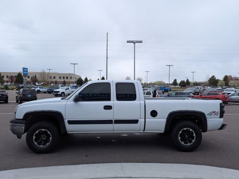 Used 2005 Chevrolet Silverado 1500 LS image 9