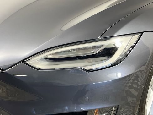 Used 2019 Tesla Model S Performance image 12