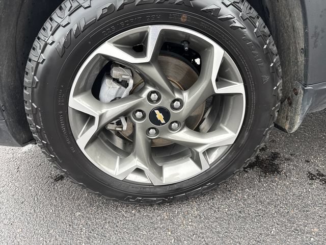 Used 2025 Chevrolet Trax LT w/ Driver Confidence Package FWD image 30