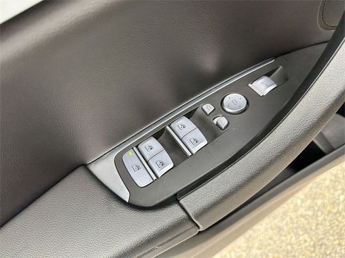 Used 2022 BMW X3 sDrive30i w/ Convenience Package image 13