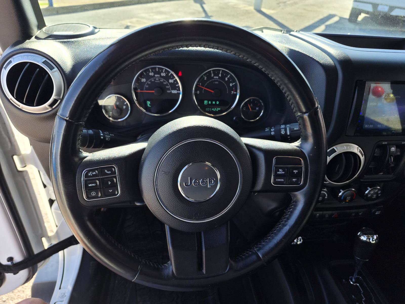 Used 2016 Jeep Wrangler Unlimited Sahara w/ Connectivity Group AWD/4WD image 20
