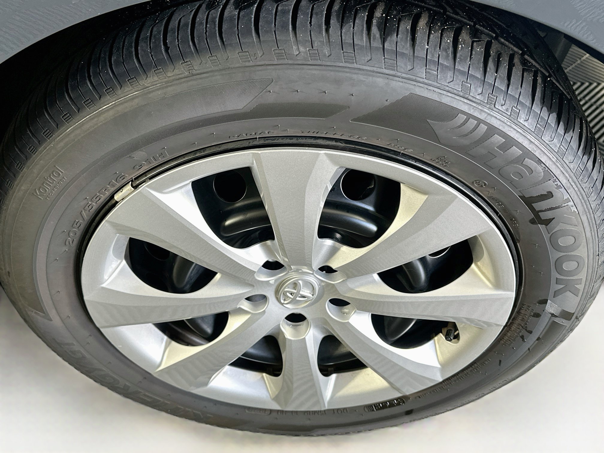 Used 2026 Toyota Corolla LE FWD image 11